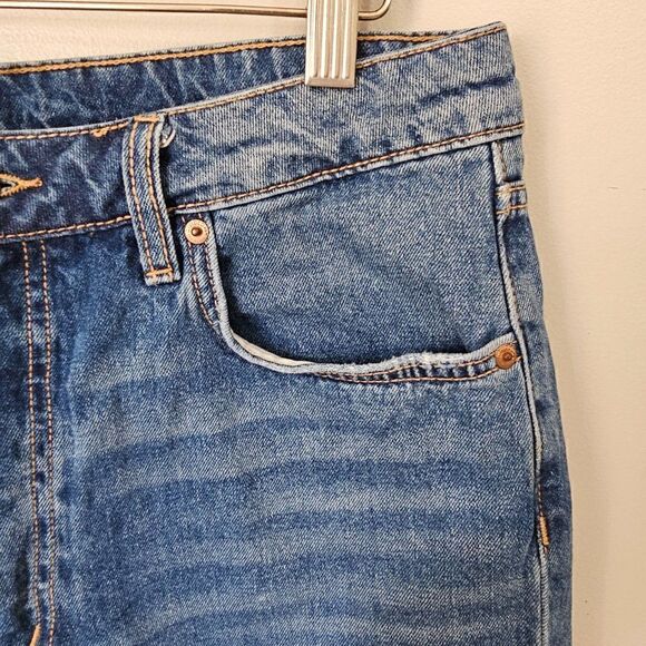 EUC H&M DIVIDED DISTRESSED JEANS HI RISE TAPERED SIZE 12 - Picture 9 of 14